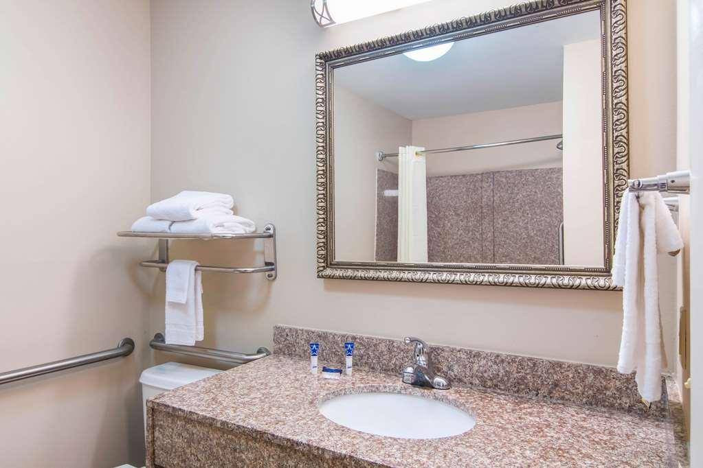 Americas Best Value Inn - Мейблтон Экстерьер фото