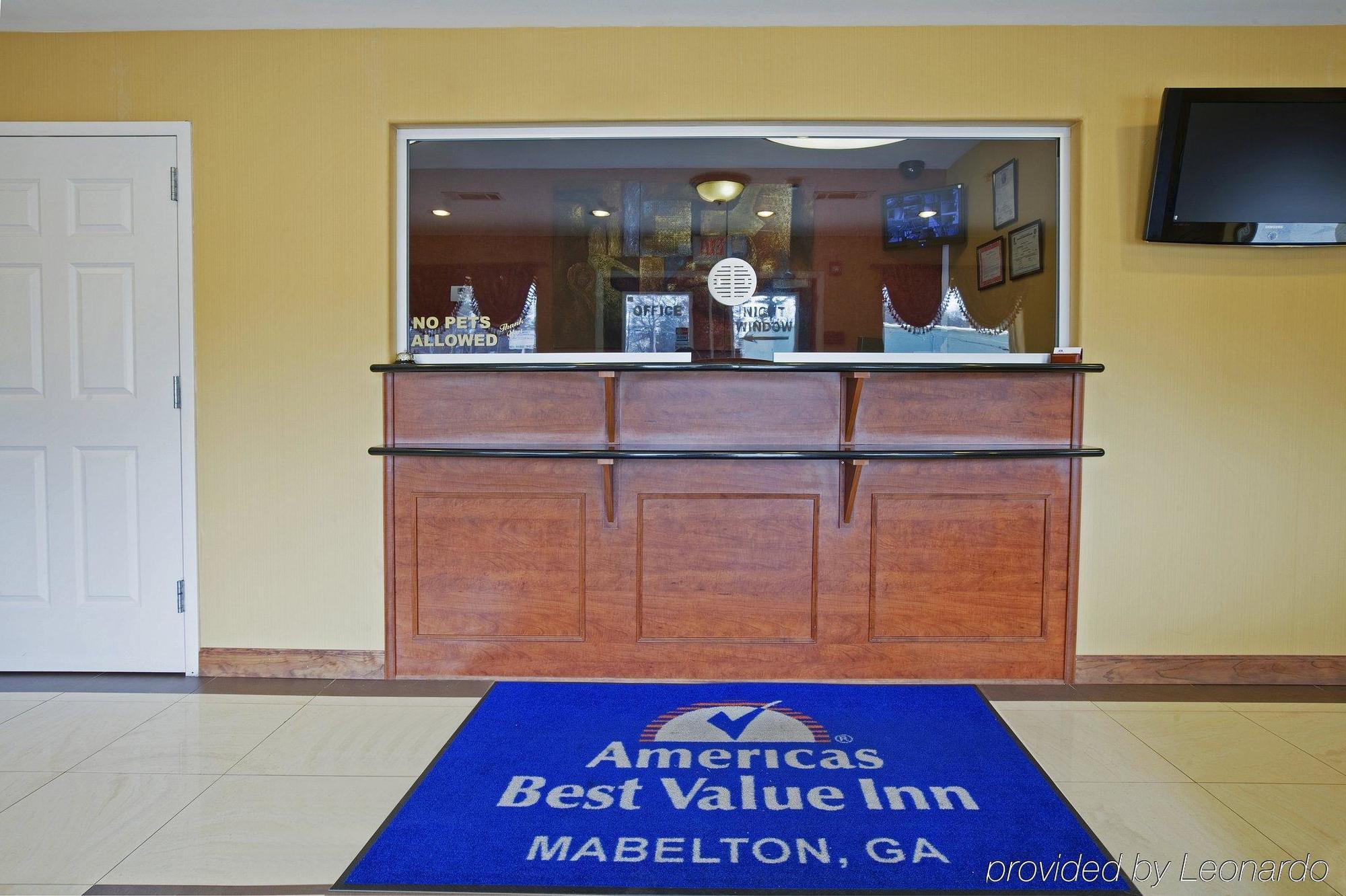 Americas Best Value Inn - Мейблтон Интерьер фото