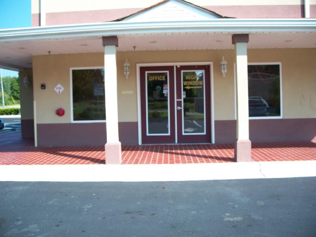 Americas Best Value Inn - Мейблтон Экстерьер фото