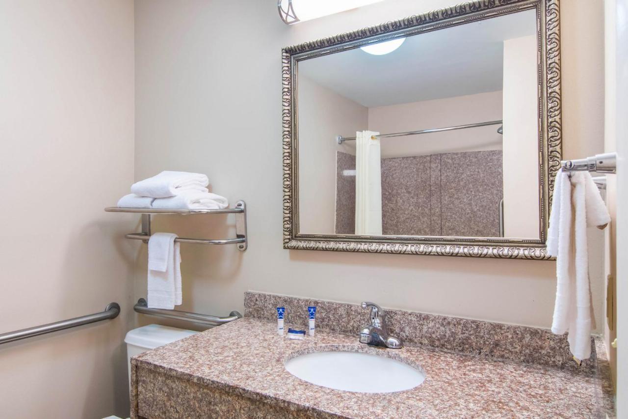 Americas Best Value Inn - Мейблтон Экстерьер фото
